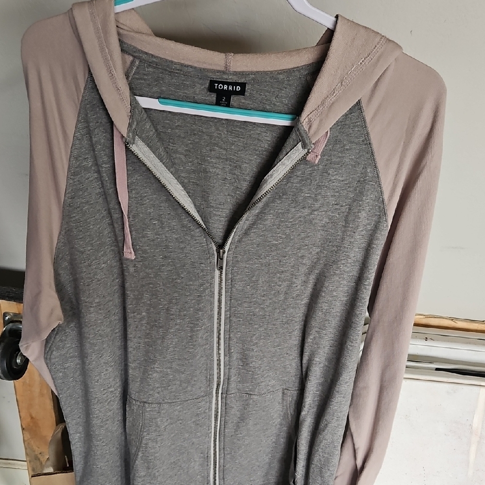 Torrid Women's Gray and Tan Zip-Up Hoodie